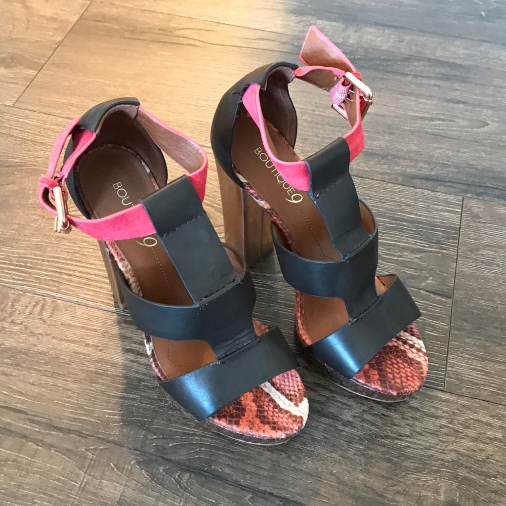 Platforms by Boutique 9 - Picture 1 of 8